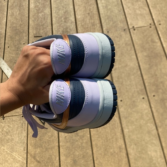 New Nike low dunks never worn, Size - Men’s 6.5 Women’s 8 - Picture 6 of 6